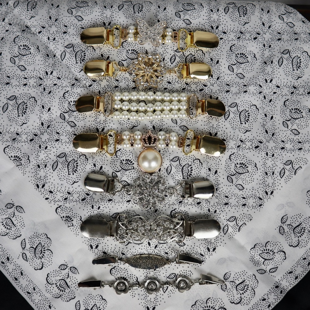 Set of 8 Sweater / Dress Clips